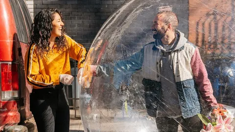 "Bubbles Social" โลกใหม่ในฟองอากาศ