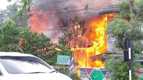 สุดเศร้าไฟไหม้บ้านพักภารโรงใน ร.ร.วัดบางเดื่อ ย่างสดย่าหลานตาย 2 ศพ