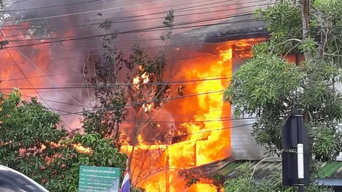 คลอก 2 ศพ