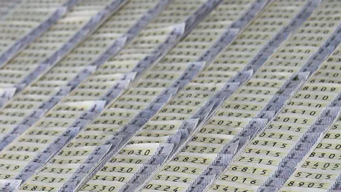 "หวยรัฐ" เตรียมพิมพ์ เพิ่มเป็น 97 ล้านฉบับ