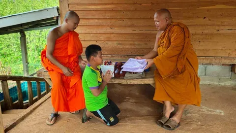 ป.5 อายุ 10 ขวบ สุดรันทด พ่อแม่เสียชีวิตหมด อาศัยวัดอยู่ 