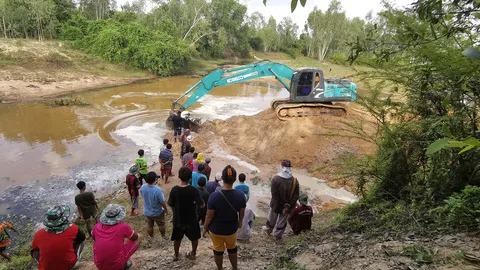 พระฝันเห็นตะเคียนจมใต้น้ำ แต่ขุดขึ้นไม่ได้ คอหวยส่องเลขเด็ดเห็น 3 ตัว