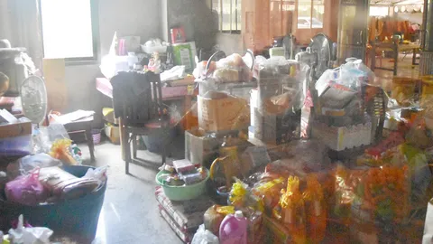 ชาวบ้านยังไม่หายช็อก หลังเจ้าอาวาสวัดดัง ถูกจับสึกเหตุมั่วสีกาคากุฏิ