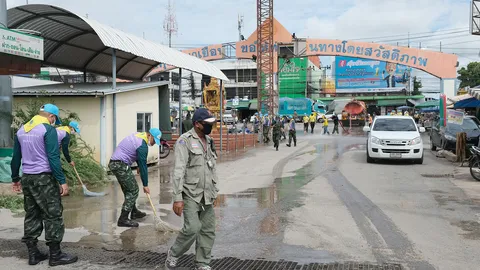 สระแก้ว ร่วมกันทำบิ๊กคลีนนิ่งตลาดโรงเกลือ พร้อมรับผ่อนปรนเฟส 4