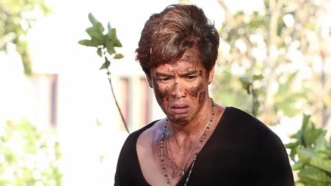 "ฟิล์ม" หล่อทะลุโคลน วิ่งหน้าตั้งหนีเสือตาม "วิว" ใน "รักแลกภพ"