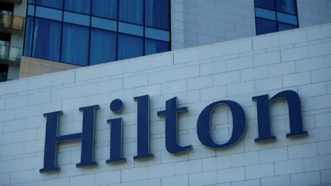 วิกฤติโควิด Hilton โรงเเรมยักษ์ใหญ่ ประกาศปลดพนักงานกว่า 2,000 คน 