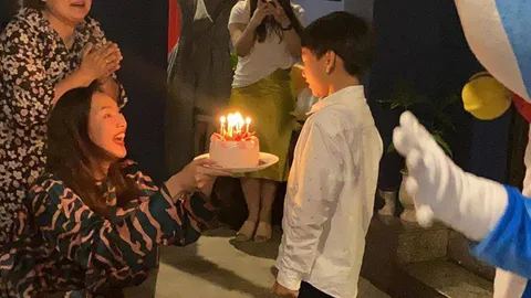 ตุ๊ก-บ๊วย รวมตัวอีกรอบ เซอร์ไพรส์วันเกิด น้องภูมิ บรรยากาศอบอุ่น (คลิป)