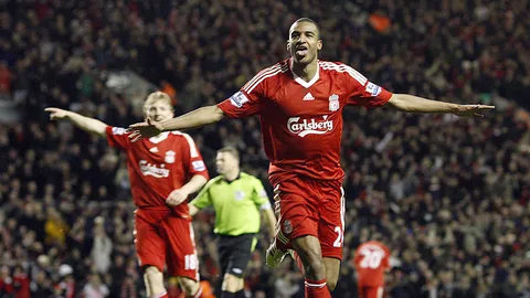 อดีตหัวหอกลิเวอร์พูล แขวนสตั๊ดในวัย 31 ปี 