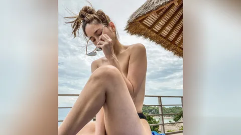 จิ๊บ ปกฉัตร ทำหนุ่มๆ ร้องว้าว เปลือยอกถ่ายภาพท้าทายสายลมแสงแดด