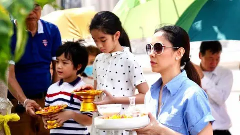 ครอบครัวอบอุ่นยิ่ง กบ สุวนันท์-บรู๊ค-ณดา-ณดล  