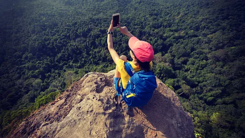 เราควรถอยหลังเข้าคลอง