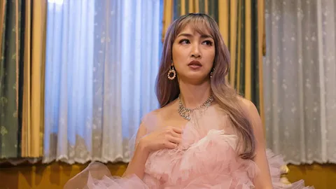 "พจมาน สว่างคาตา" ฮาให้ดูอีกรอบ