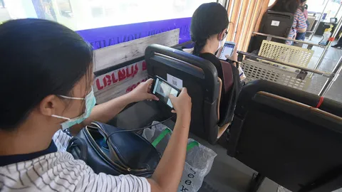 รถนักเรียนปลอดโควิด-19 ผู้ใช้บริการรถสาธารณะต้องลงทะเบียน “ไทยชนะ”