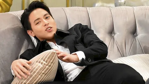 “เจมส์จิ” จุกๆ ตกเก้าอี้ พ่อหมอพยากรณ์ “สาว” จะเข้าอีก 2