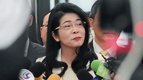 “สุดารัตน์” เหน็บ “บิ๊กตู่” หยุดซื้ออาวุธสักปี เอางบช่วยเกษตรกร-คนตกงาน