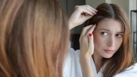 อายุยังน้อยมีผมหงอกเกิดจากอะไร ย้อม ยืด ทำสีได้ไหม