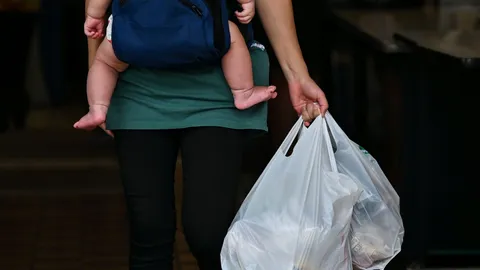 ตร.ญี่ปุ่นรวบแม่ใจร้าย ไปหาแฟน ทิ้งลูกอยู่บ้านคนเดียว 8 วัน จนอดตาย 