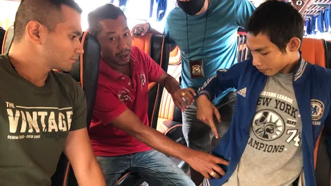 ตร.เจ๋ง ปลอมตัวเป็นกระเป๋า-ผู้โดยสาร ล่อจับแก๊งค้ายาในขนส่งหาดใหญ่