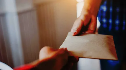 แก๊งเงินกู้นอกระบบออกอาละวาด ชาวบ้านไม่มีเงินส่งดอก ยกพวกข่มขู่บังคับ