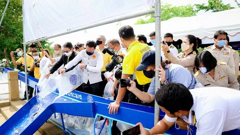 อัครเดช –ผช.รมว.เกษตรฯ ปล่อยพันธุ์ปลาฟื้นฟูบึงกระจับ รองรับแหล่งเที่ยว