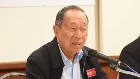 "ยงยุทธ" จ่อซบ พปชร.หลังยุบพรรคประชานิยม เปิดตัว 21 ก.ค.นี้