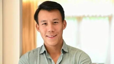 “ตบจูบๆๆ”