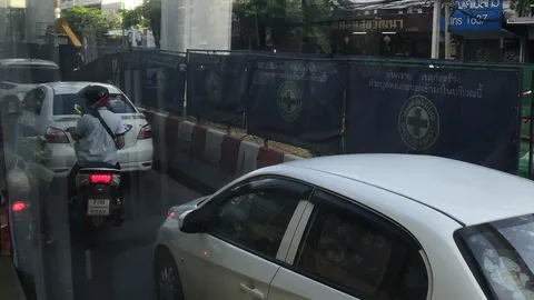 สภาพการจราจรเช้านี้ ถนนลาดพร้าวรถติดยาวสาหัส ไม่ขยับกว่าครึ่งชั่วโมง