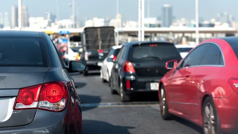 เตือนประชาชน เช็กสภาพจราจรก่อนออกเดินทาง หยุดยาว 4 วัน รถติดหลายเส้น