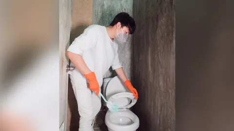 เปิดภาพ หมาก ปริญ ขัดห้องน้ำวัด ทำบุญไถ่ชีวิตโคกระบือ