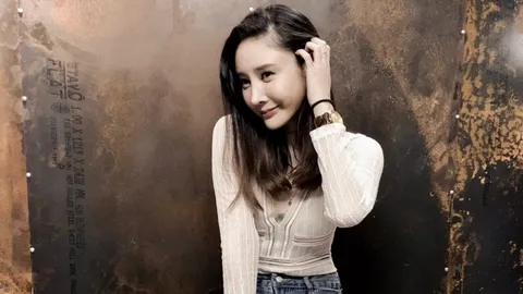 "แตงโม นิดา" ถ่ายภาพเห็นรอยสักรูปดอกกุหลาบที่โผล่ออกมาแย่งซีนอวดความสวย