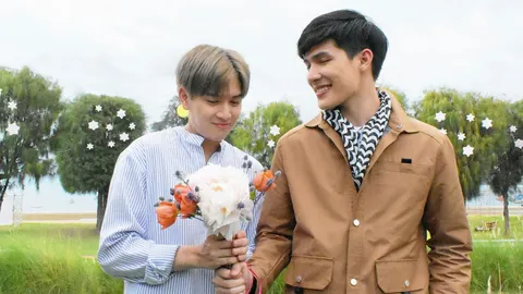 รักชุ่มฉ่ำในฤดูฝนกับ “The Moment… Since” Music Short Film