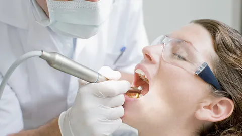 ทันตแพทยสภา เผยหมอฟัน "บอส อยู่วิทยา" ยืนยันไม่ได้ใช้โคเคนในการรักษา