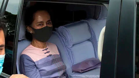 ซูจีสู้พรรคทหาร ประกาศชิงเก้าอี้ผู้นำอีกสมัย