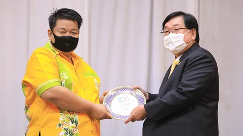 “ประภัตร” รมช.เกษตรฯ มอบรางวัลประกวดพันธุ์ข้าว หวังไทยทวงแชมป์ส่งออก