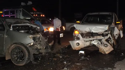 ชัยภูมิกระบะชนสนั่น อีซูซุข้ามเลนประสานงาวีโก้ ตาย 1 สาหัส 8 มีเด็กด้วย