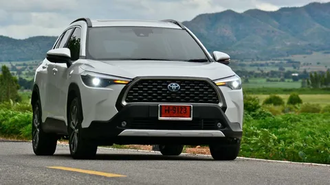 ลองของใหม่ ทดสอบ TOYOTA COROLLA CROSS 1.8 HYBRID PREMIUM SAFETY
