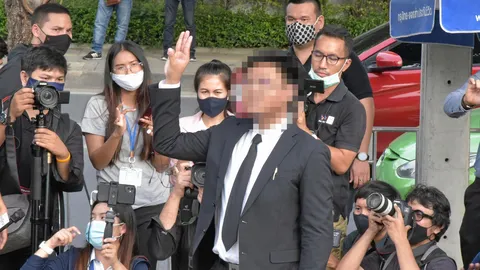 บุกเดี่ยว