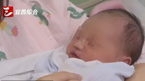 แพทย์จีนช็อก ทำคลอดทารกถูกสายสะดือพันคอ 6 รอบ รอดปาฏิหาริย์