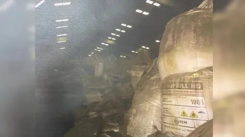 ผงะ อ้างเลบานอนประมาท เก็บแอมโมเนียมไนเตรท สภาพนี้ ในโกดังมีประทัดด้วย