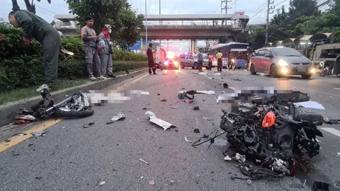 สยองรับอรุณรถบรรทุก 4 ล้อ พุ่งชน จยย.บี้ร่างคนขี่ แหลกคาถนนที่พระประแดง