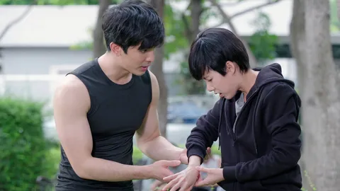 "เอสเธอร์" พลาดได้เลือด โดนน้องหมาผิดคิวงับข้อมือใน "เล่ห์เกมรัก EP.17"