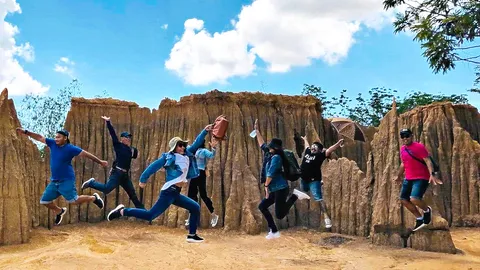 ละลุดินแดนมหัศจรรย์ที่สระแก้ว