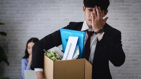 ฤทธิ์โควิด สะเทือนธุรกิจ คนว่างงานยาวนานกว่า 3 ปี ทะลุ 10 ล้านราย