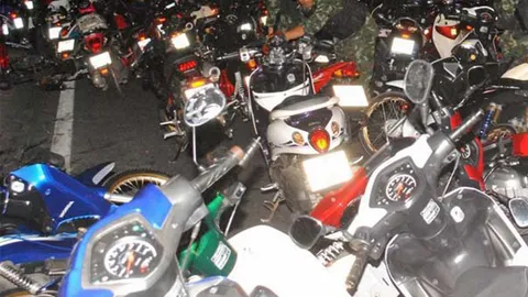 เสียงดังทั้งคืนจักรยานยนต์แต่งซิ่ง