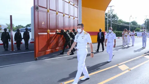 ผบ.ทร. เปิดซุ้มประตูหน่วยนาวิกโยธิน ติดเครื่องหมาย Recon ปัดใช้งบหลวง