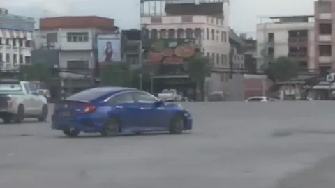 สนั่นโซเชียล นักเรียนโชว์ดริฟต์เก๋งป้ายแดง เสียงล้อดังลั่น หวั่นเกิดอันตราย