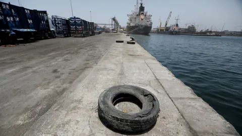 โผล่อีก แอมโมเนียมไนเตรท 2,700 ตัน ซุกท่าเรือเซเนกัล