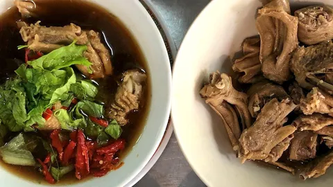 ต้มแซ่บเป็ดอารีย์ ซุปเปอร์เป็ดปลอดซีอิ๊ว