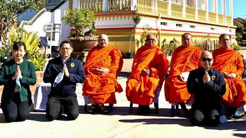 กงสุลใหญ่ ณ นครซิดนีย์ ถวายสิ่งของจำเป็น แด่ พระภิกษุสงฆ์ เพื่อสู้ภัยโควิด-19