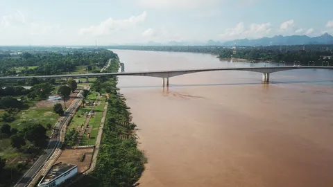 นครพนมจับตา น้ำโขงขึ้นสูงแตะ 9 เมตร จ่อล้นตลิ่ง เตือน 4 อำเภอเสี่ยง